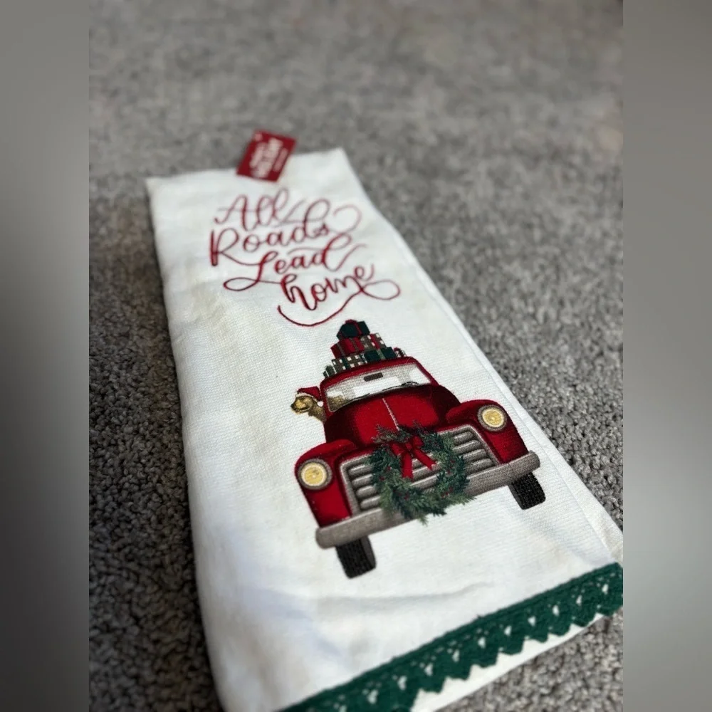 Maker’s Holiday “All Roads Lead Home” Red Truck Christmas Hand Towel NWT